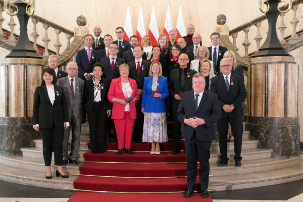 Zasłużony dla Kultury Polskiej1.jpg