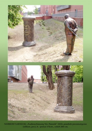 nadmuchiwany nie-pomnik2 copy.jpg